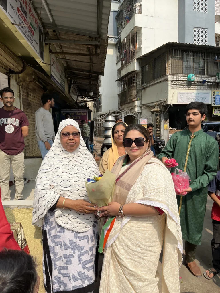 ७७ व्या भारतीय प्रजासत्ताक दिनाच्या निमित्ताने प्रभागात ध्वजवंदन करण्यात आले.